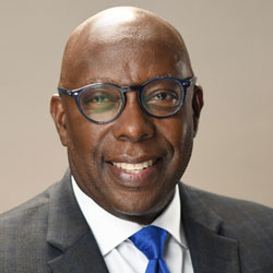 headshot of Melvin Tennant