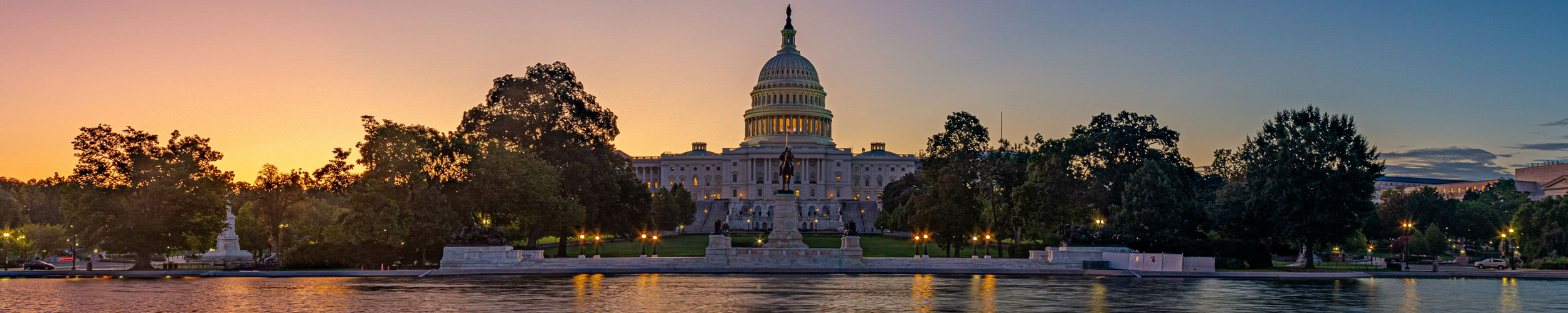 Washington Capitol building at dusk