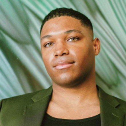 headshot of Damaryan Benton